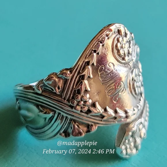 1889 Tiffany & Co. Saint James Spoon Ring in Sterling Silver Luxury jewelry #77 - Picture 7 of 16